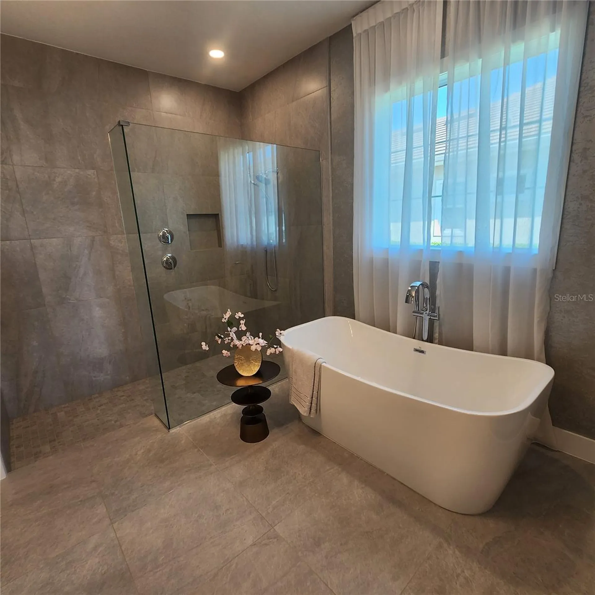 512 Blue Shell Loop Sarasota FL 34240