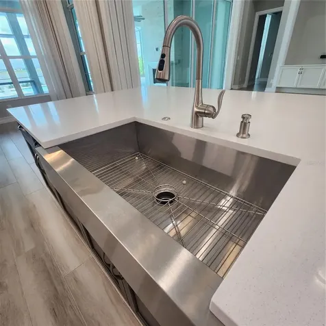 512 Blue Shell Loop Sarasota FL 34240