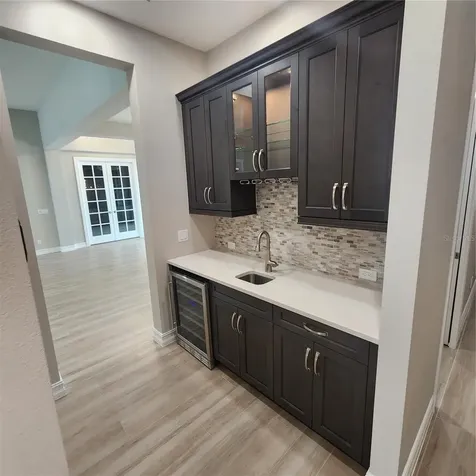 512 Blue Shell Loop Sarasota FL 34240