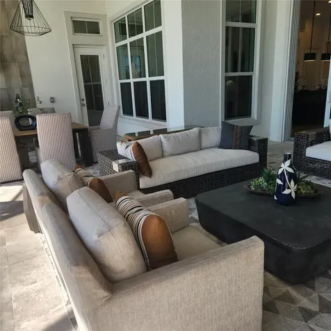 512 Blue Shell Loop Sarasota FL 34240