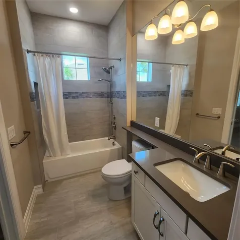 512 Blue Shell Loop Sarasota FL 34240