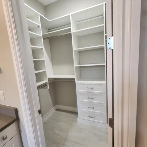 512 Blue Shell Loop Sarasota FL 34240