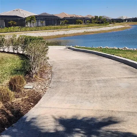 512 Blue Shell Loop Sarasota FL 34240