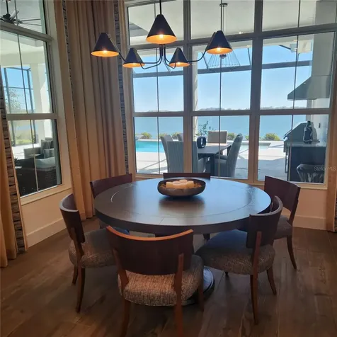 512 Blue Shell Loop Sarasota FL 34240