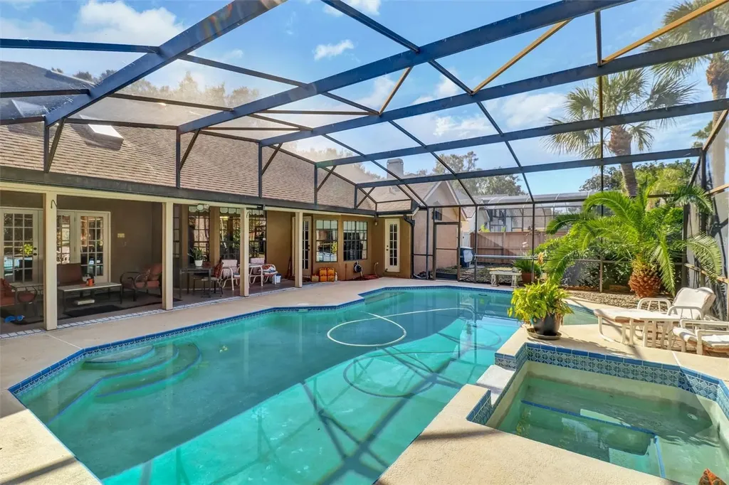 8021 Landgrove Court Orlando FL 32819