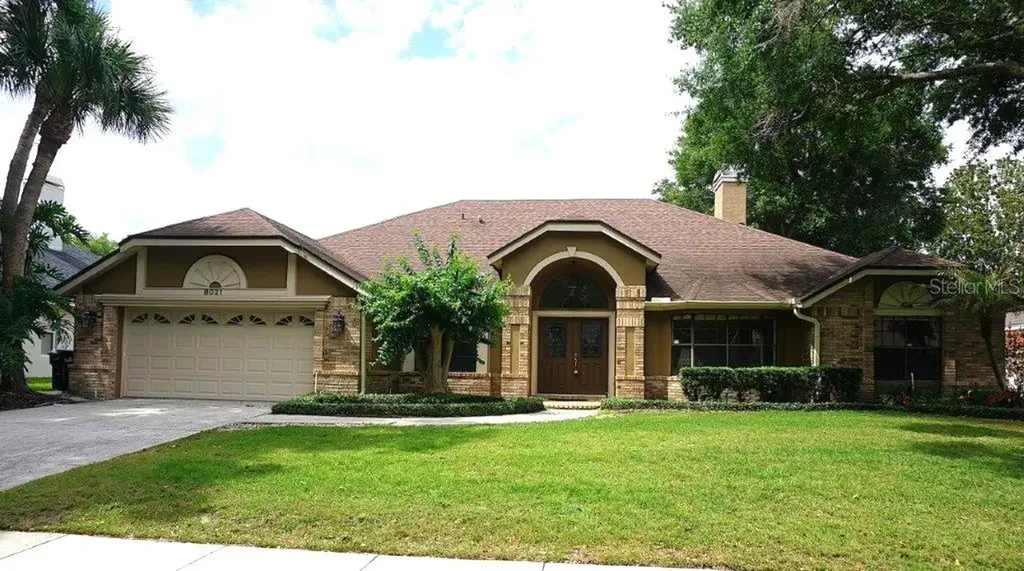 8021 Landgrove Court Orlando FL 32819