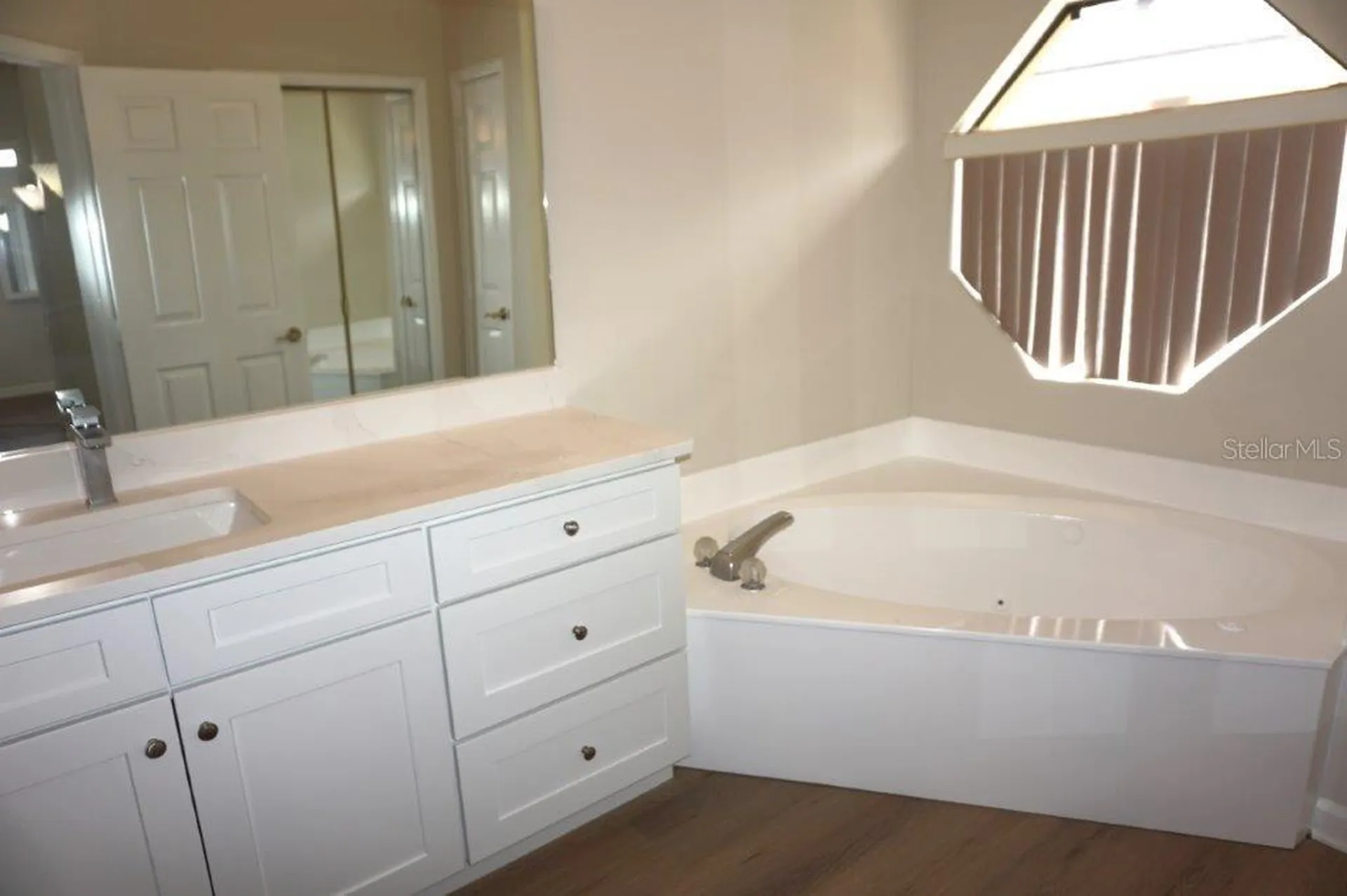 8021 Landgrove Court Orlando FL 32819