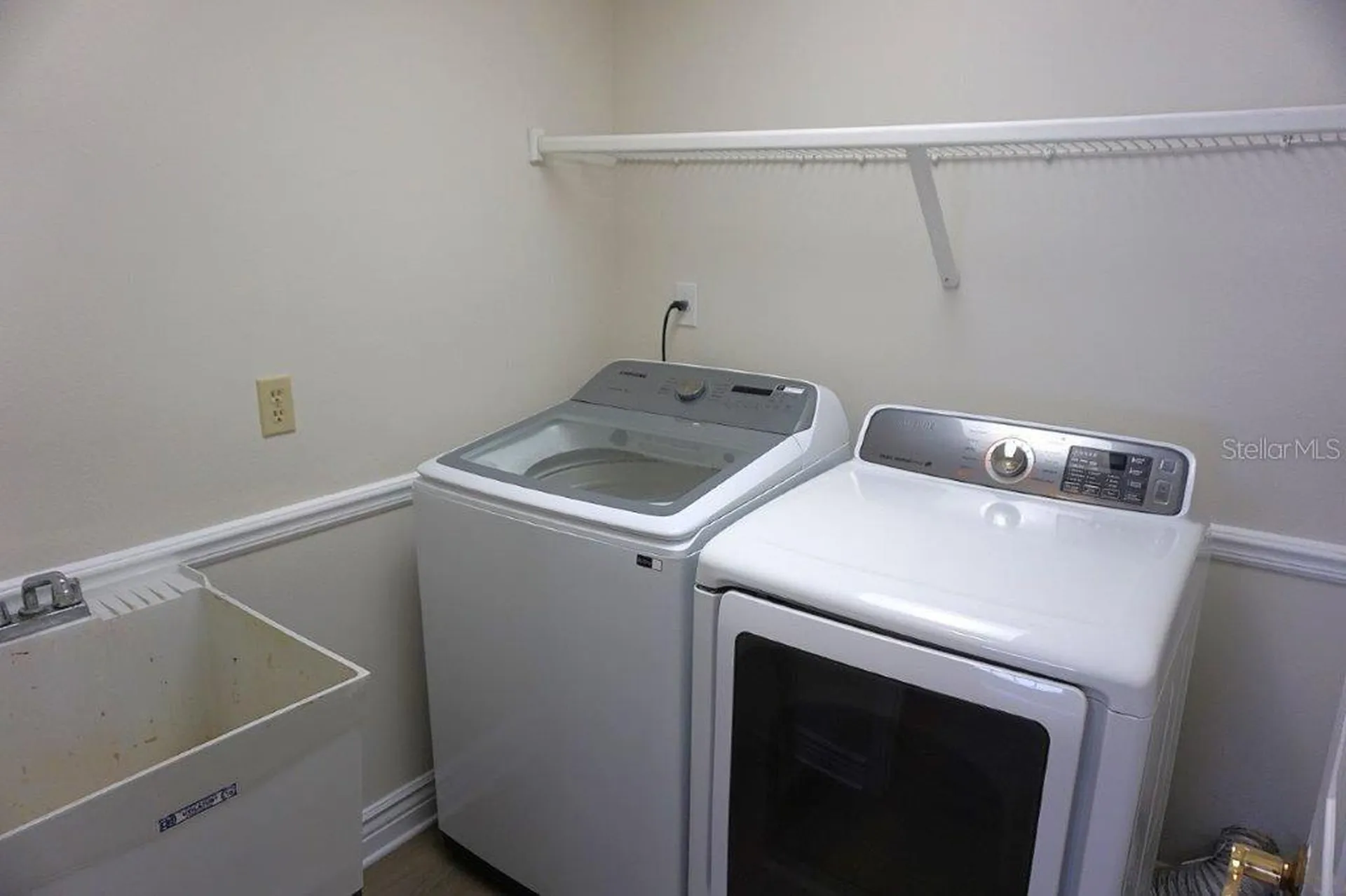 8021 Landgrove Court Orlando FL 32819
