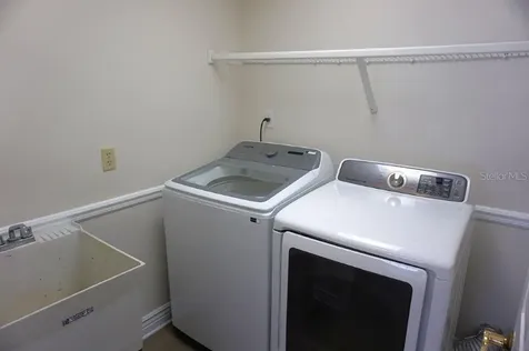 8021 Landgrove Court Orlando FL 32819