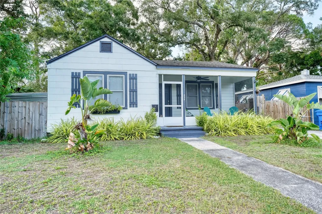 735 26th Avenue S St Petersburg FL 33705