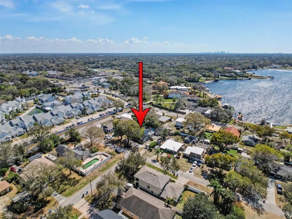 2206 Howard Lane Tampa FL 33612