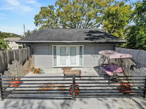 2206 Howard Lane Tampa FL 33612