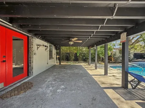 2206 Howard Lane Tampa FL 33612