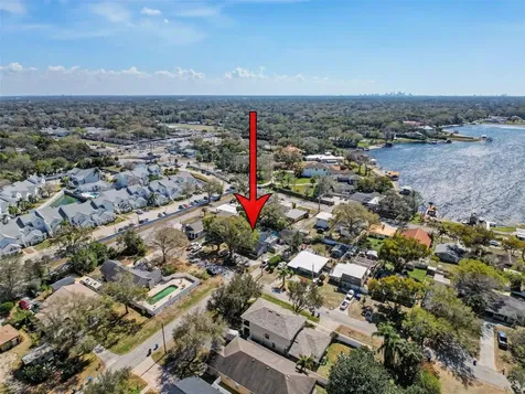 2206 Howard Lane Tampa FL 33612