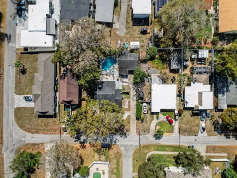 2206 Howard Lane Tampa FL 33612