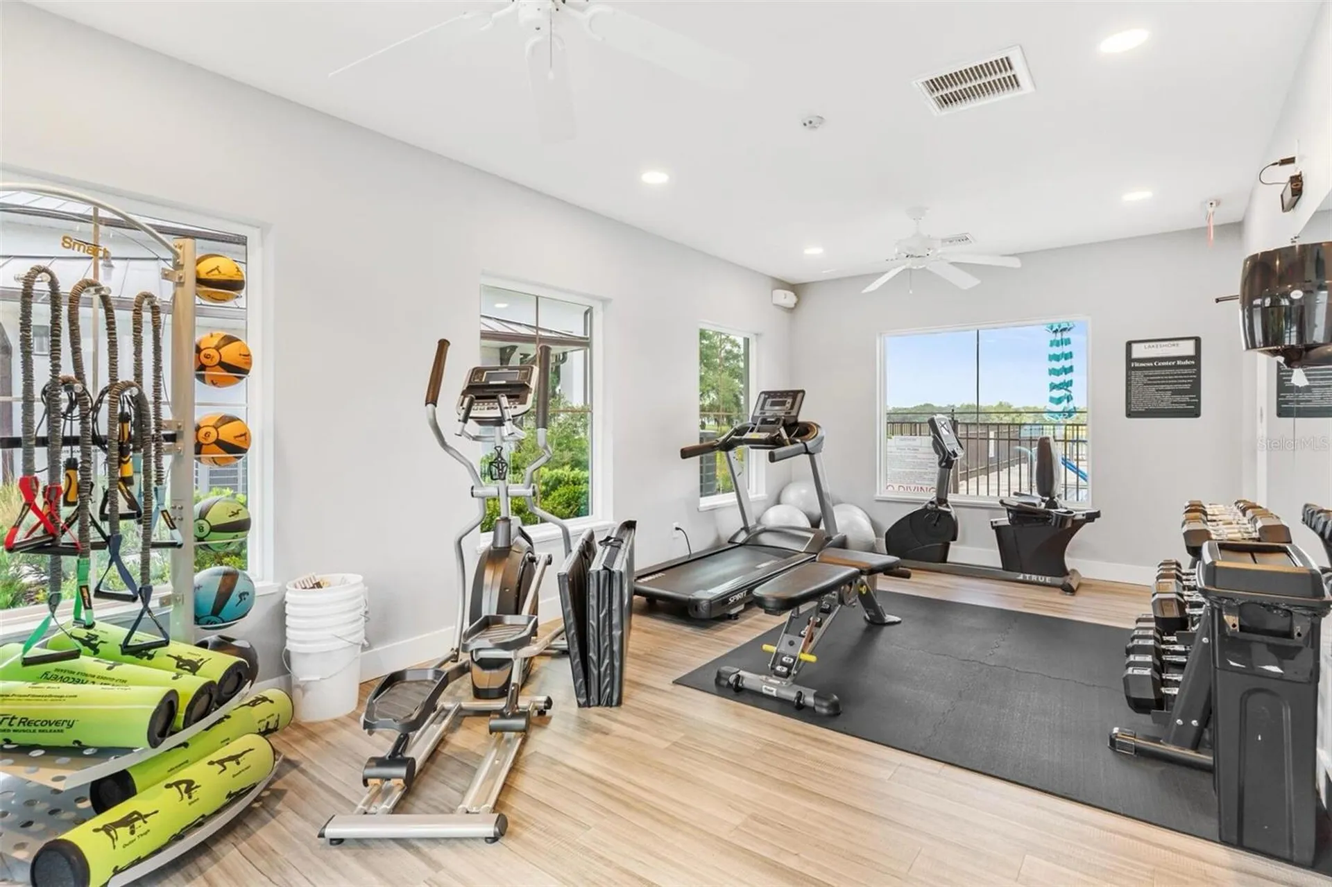 3607 Umbrella Tree Lane Oxford FL 34484