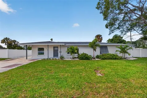 4899 Venetian Place NE St Petersburg FL 33703