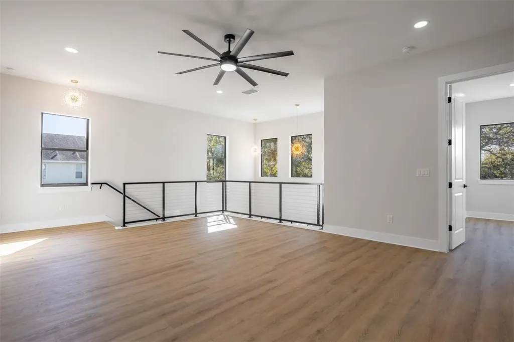 3215 W Price Avenue Tampa FL 33611