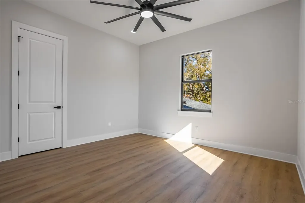 3215 W Price Avenue Tampa FL 33611