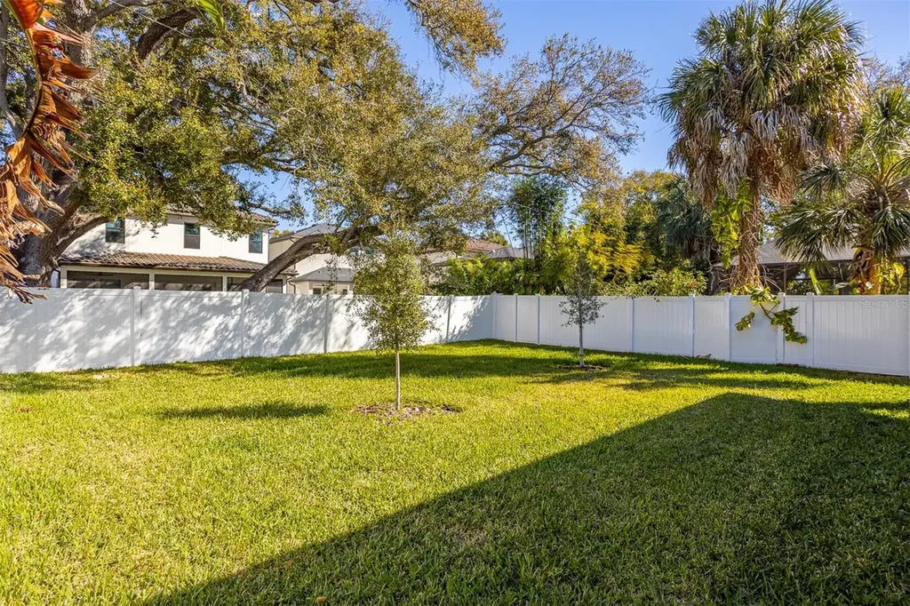 3215 W Price Avenue Tampa FL 33611