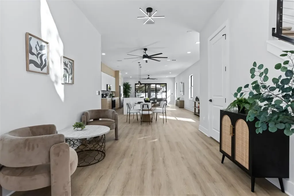 3215 W Price Avenue Tampa FL 33611