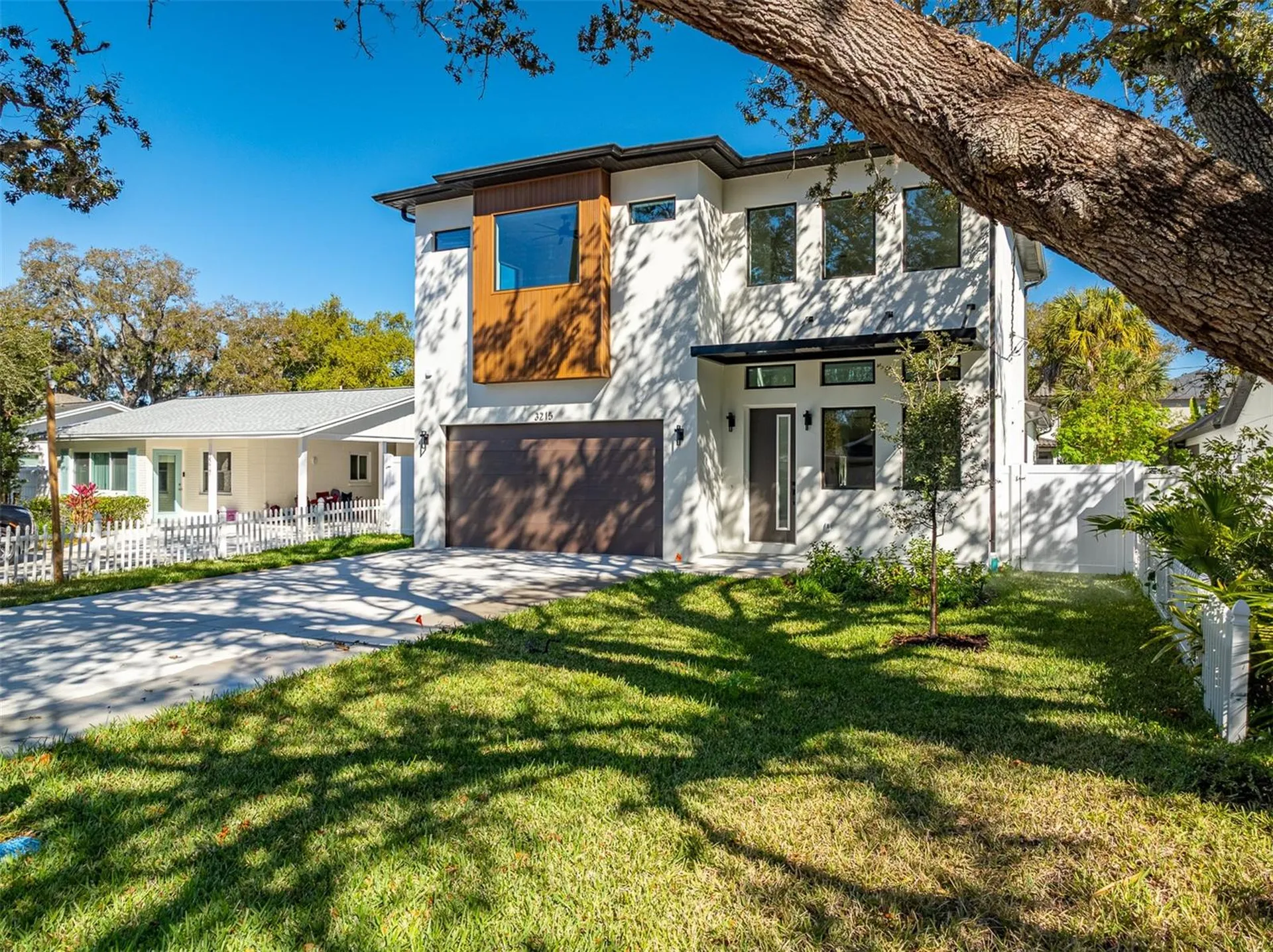 3215 W Price Avenue Tampa FL 33611