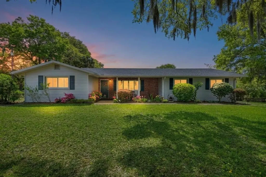 2259 S Spring Garden Avenue Deland FL 32720
