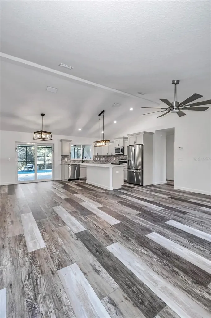 18471 SW 66 Loop Dunnellon FL 34432