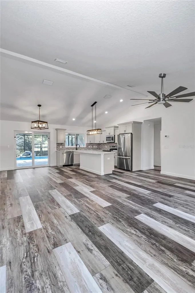 18471 SW 66 Loop Dunnellon FL 34432