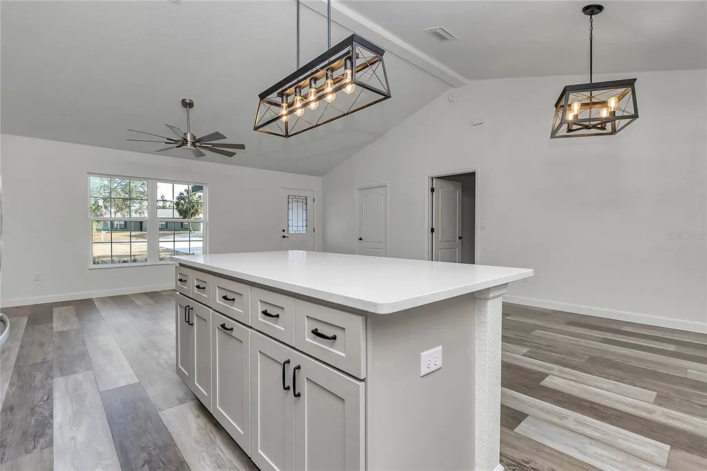 18471 SW 66 Loop Dunnellon FL 34432