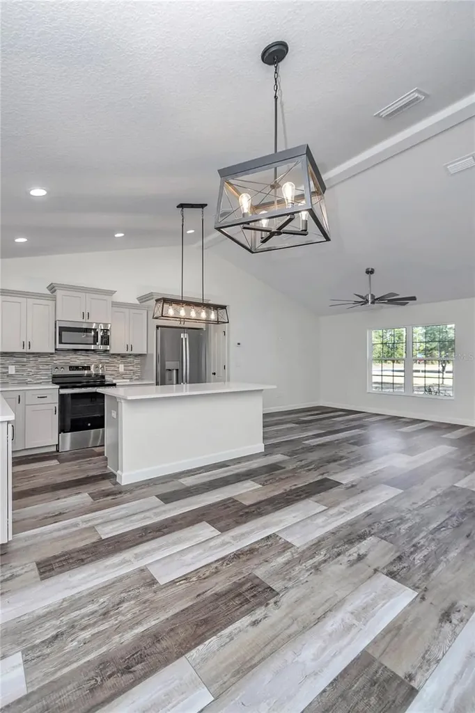 18471 SW 66 Loop Dunnellon FL 34432