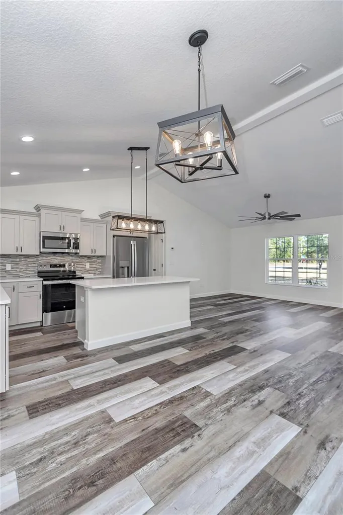 18471 SW 66 Loop Dunnellon FL 34432