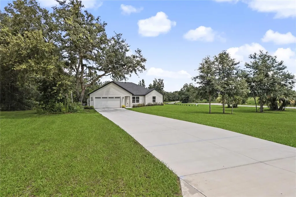 18471 SW 66 Loop Dunnellon FL 34432