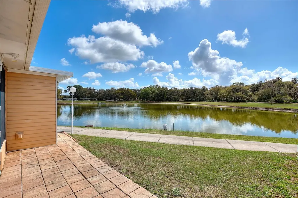 1217 Club Circle Lakeshore FL 33854