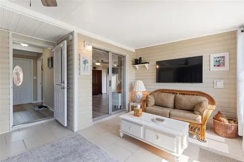 1217 Club Circle Lakeshore FL 33854