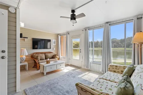1217 Club Circle Lakeshore FL 33854
