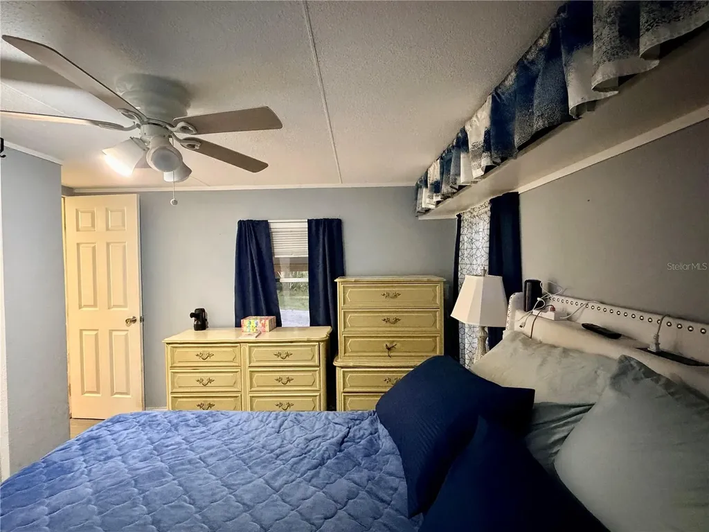 498 King Charles Circle Deland FL 32724