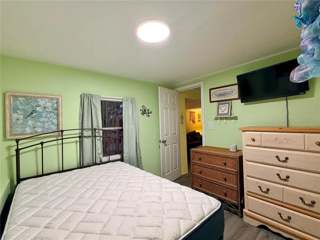 498 King Charles Circle Deland FL 32724