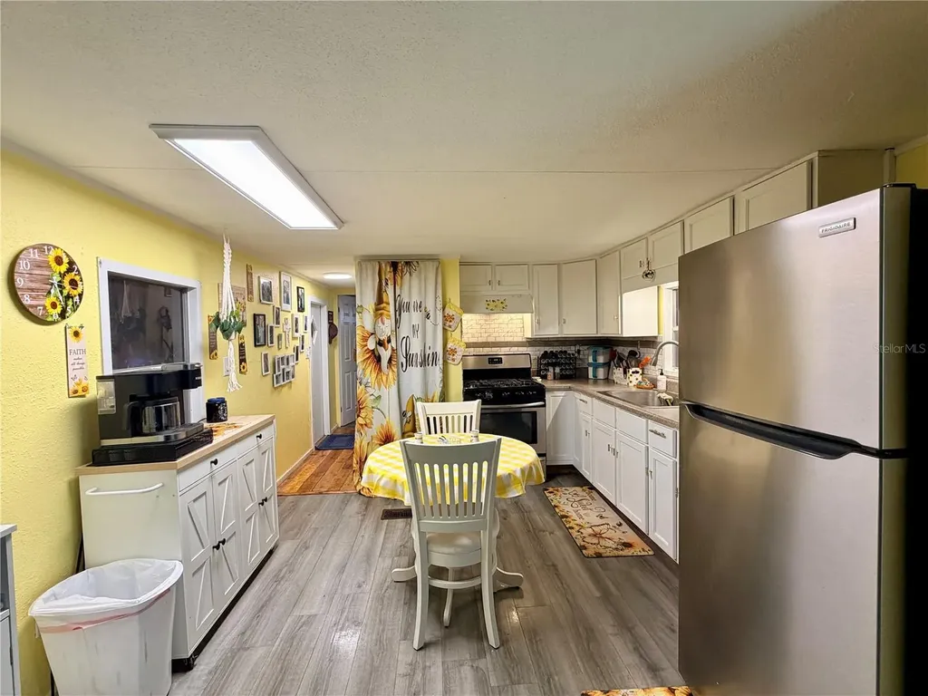 498 King Charles Circle Deland FL 32724
