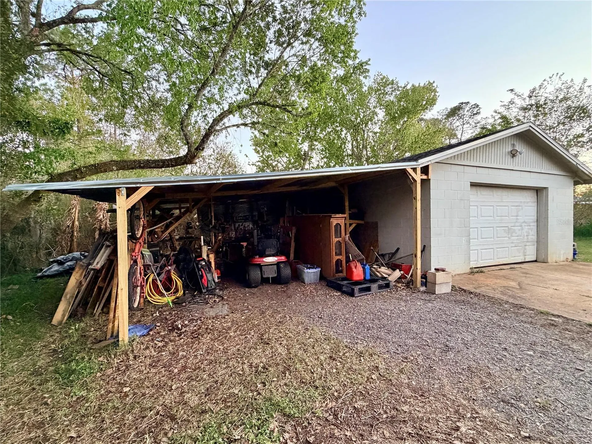 498 King Charles Circle Deland FL 32724