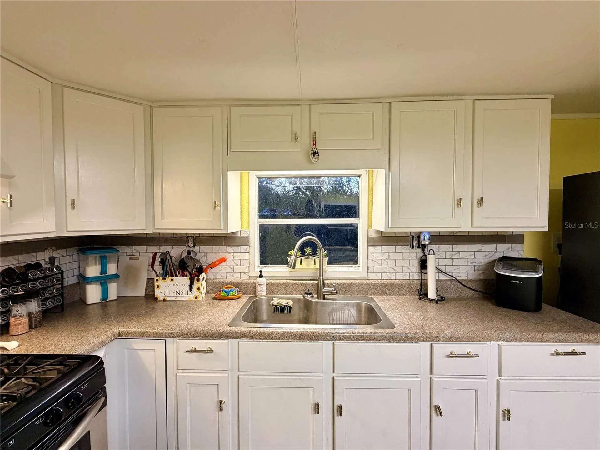 498 King Charles Circle Deland FL 32724