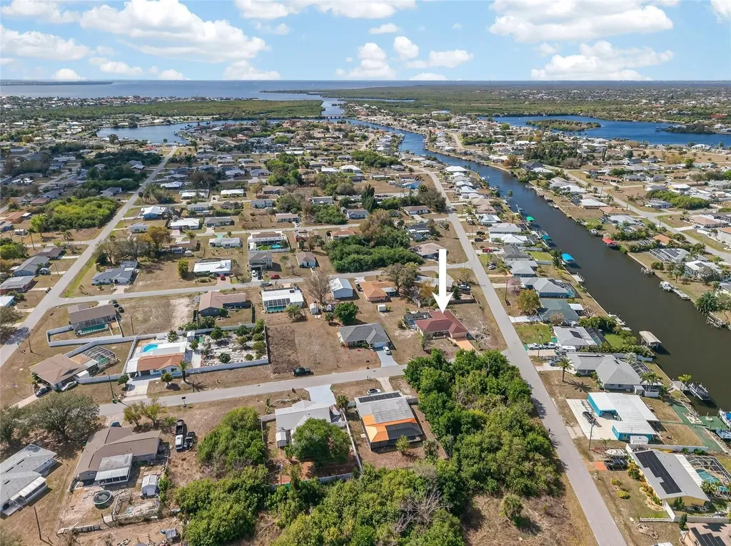 441 Chestnut Avenue NW Port Charlotte FL 33952