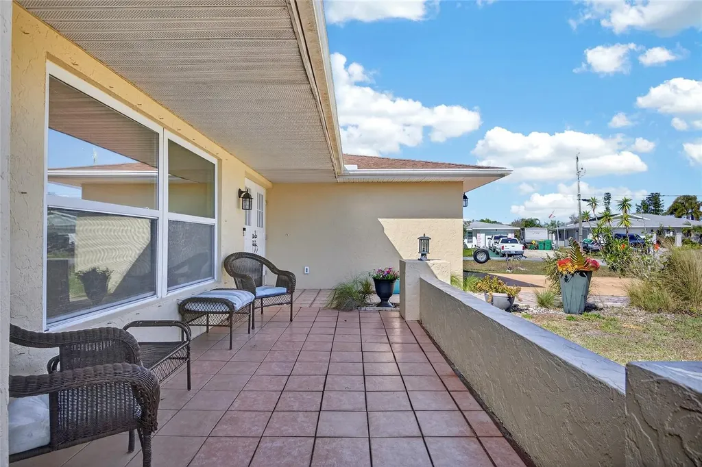 441 Chestnut Avenue NW Port Charlotte FL 33952