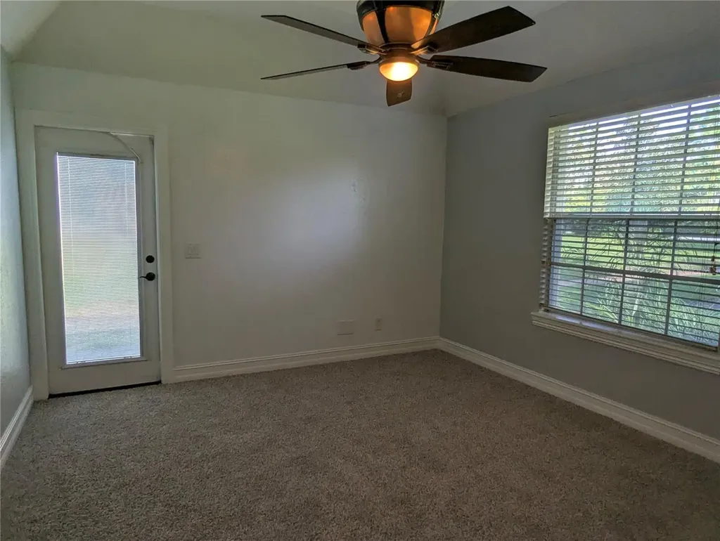 8052 Oak Park Road Orlando FL 32819