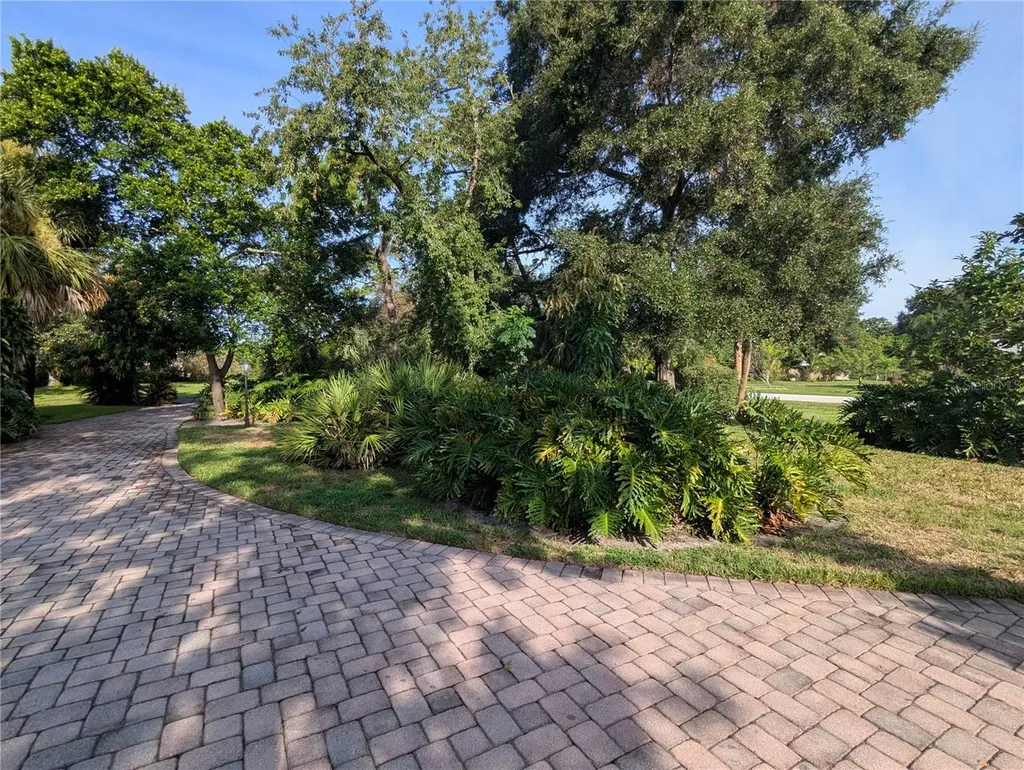 8052 Oak Park Road Orlando FL 32819