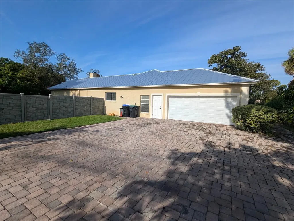 8052 Oak Park Road Orlando FL 32819
