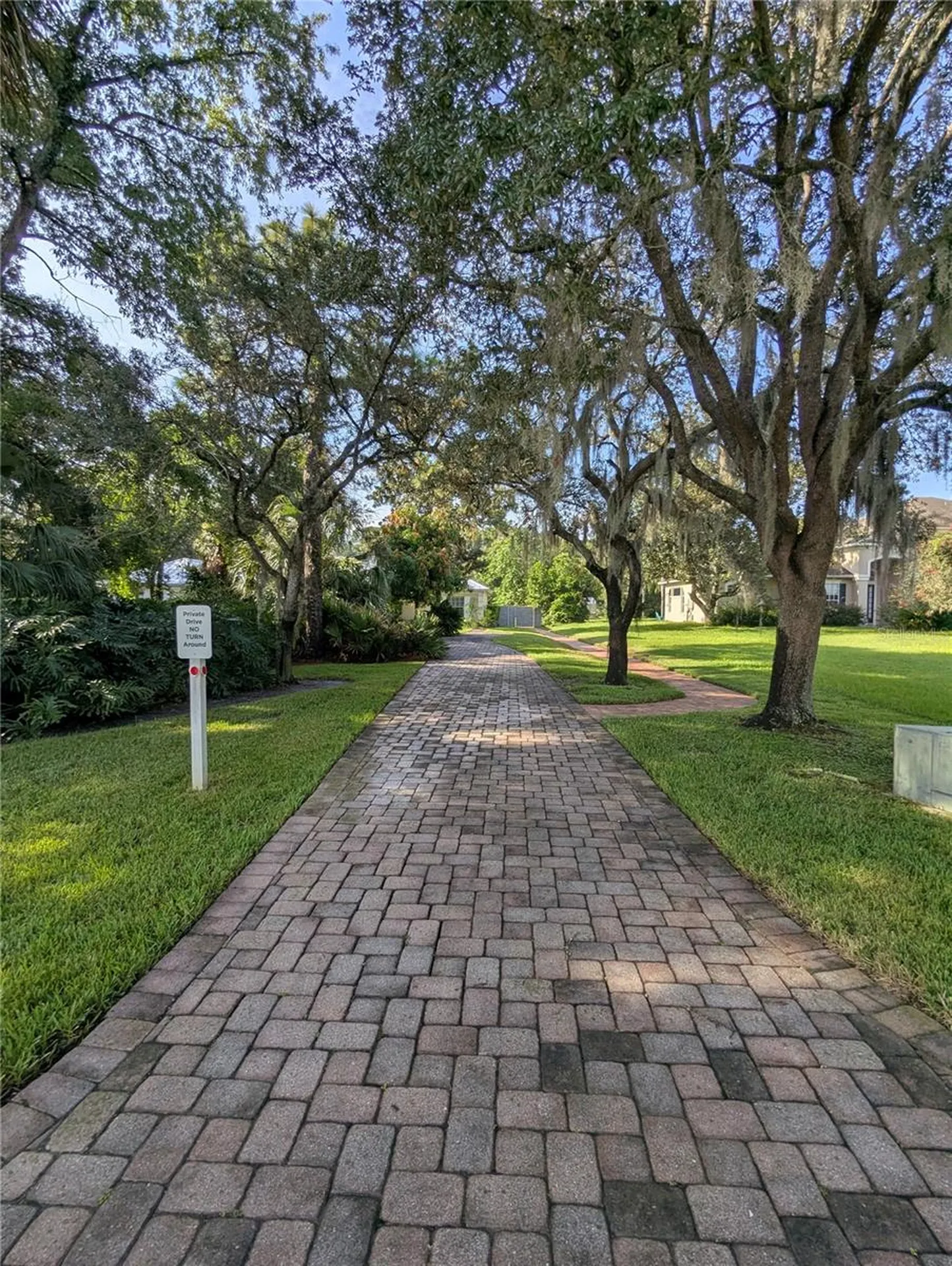 8052 Oak Park Road Orlando FL 32819