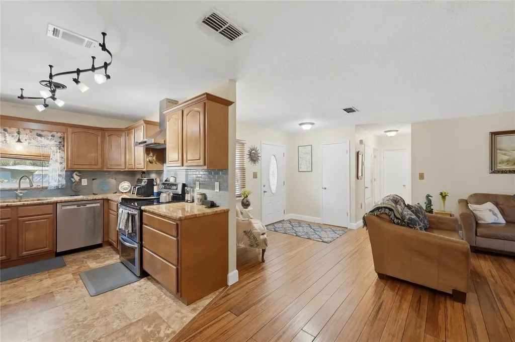 2670 Reagan Lane Kissimmee FL 34744