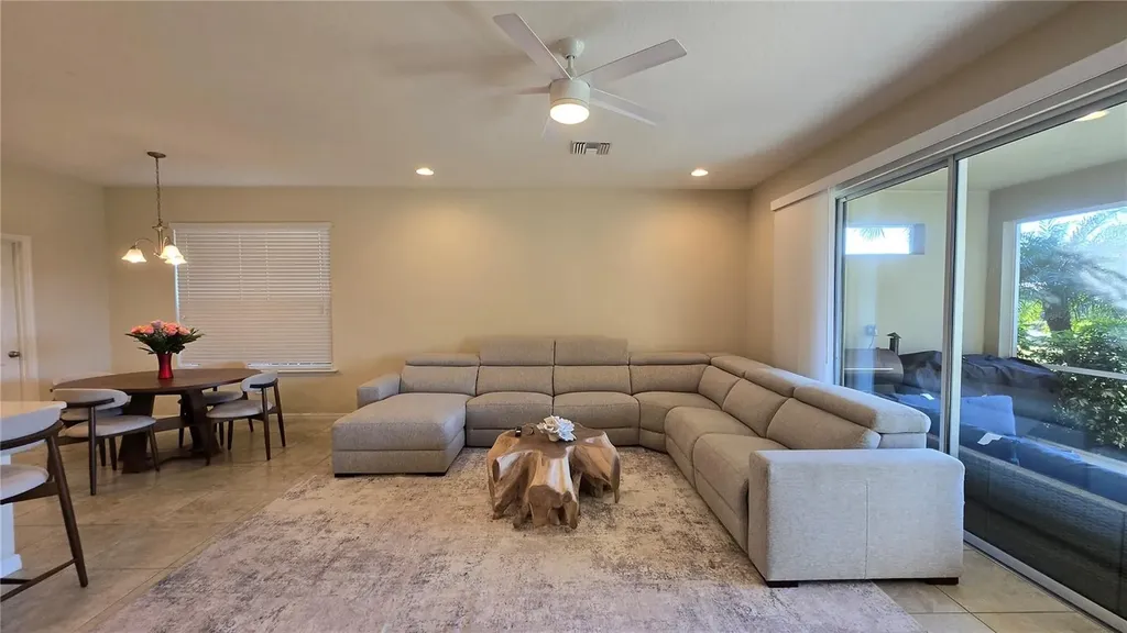 5729 Sunflower Circle Sarasota FL 34238