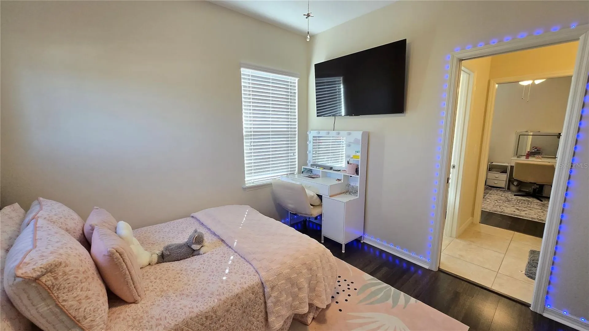5729 Sunflower Circle Sarasota FL 34238